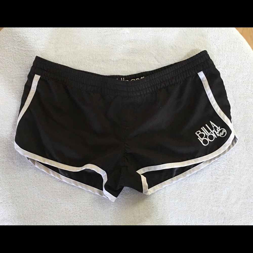 Billabong women’s short Medium